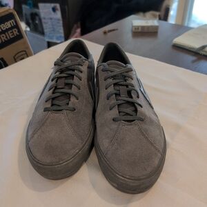 Lakai Men's Skateboarding Skate Sneaker Shoe Sz 10.5 Classic Gray Suede Sneakers